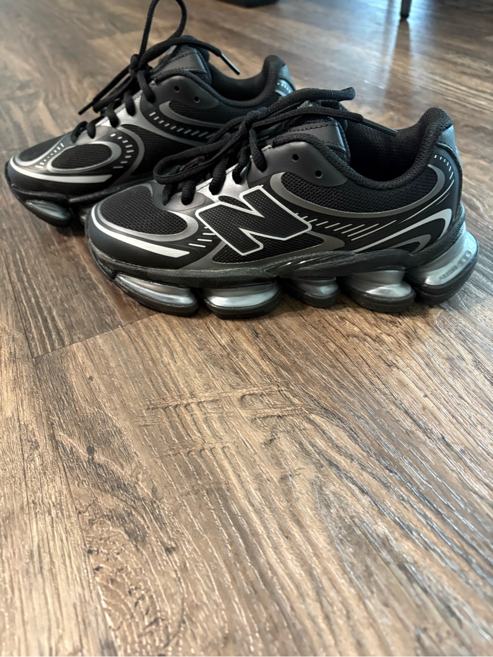 New Balance 2000 Lace Big Kids Black and Silver  Sneakers